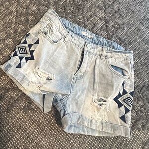 Tobi Women's Geometric Distressed Jean Shorts - Light Gray